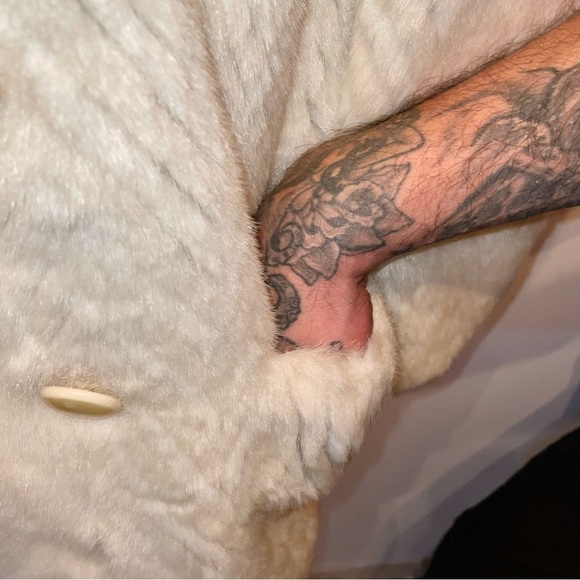 ᪥ Vintage Lilyan’s Philadelphia Sportowne Fur Coat ᪥ - Picture 3 of 12